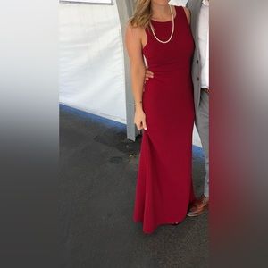 Elegant and Timeless red dress from Lulus. Size Small
